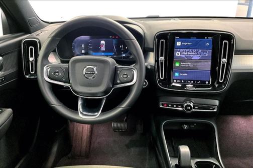 2024 Volvo XC40 B5 Core