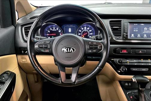 2017 Kia Sedona LX