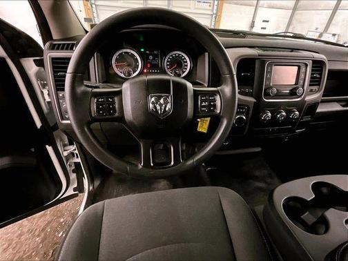 Bright White Clearcoat 2022 RAM 1500 Classic Tradesman