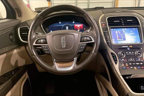 2020 Lincoln Nautilus Reserve