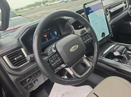 2022 Ford F-150 Lightning Platinum