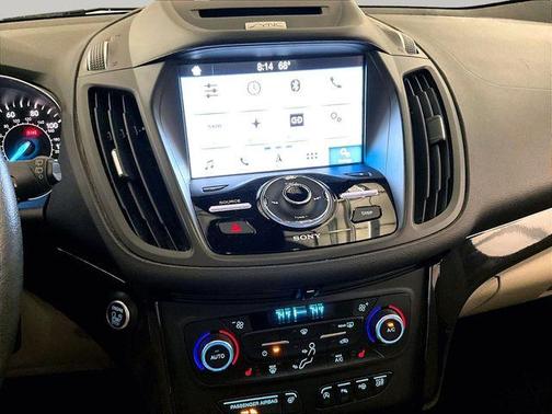 White Platinum Clearcoat Metallic 2017 Ford Escape Titanium