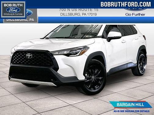 Pearl 2023 Toyota Corolla Cross LE