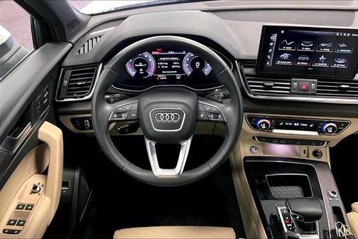 2022 Audi Q5 45 S line Premium Plus