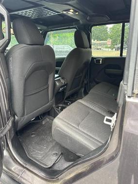2020 Jeep Gladiator Sport