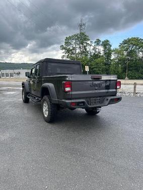2020 Jeep Gladiator Sport