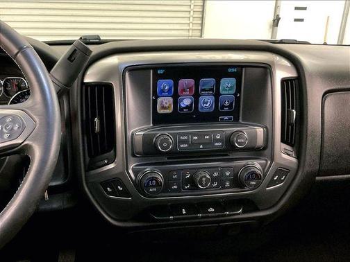 Summit White 2017 Chevrolet Silverado 1500 LT