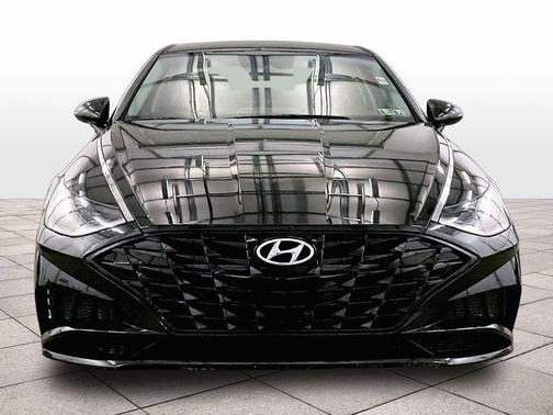 Phantom Black 2022 Hyundai SONATA SEL