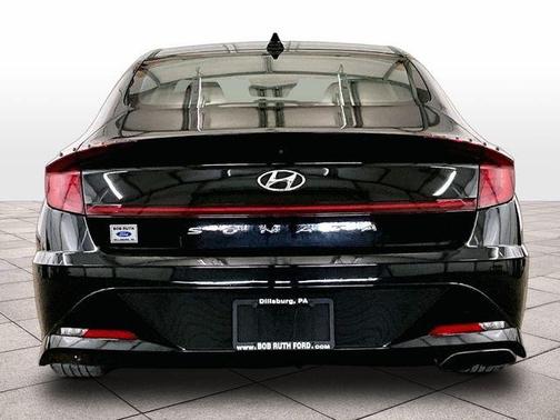 Phantom Black 2022 Hyundai SONATA SEL