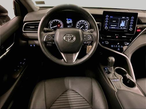 Celestial Silver Metallic 2024 Toyota Camry SE