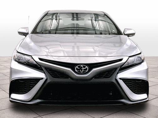 Celestial Silver Metallic 2024 Toyota Camry SE