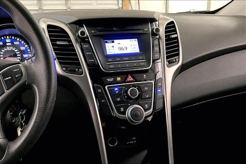 2017 Hyundai Elantra GT Base