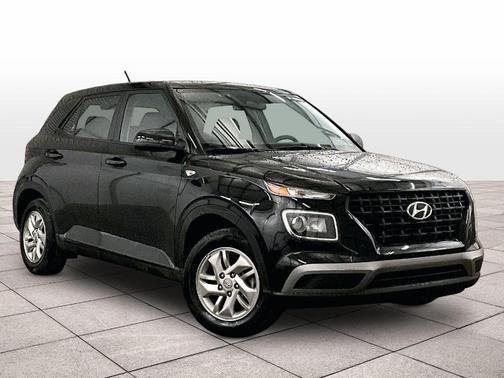 Black Noir Pearl 2023 Hyundai VENUE SE