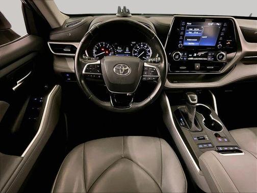 Moon Dust 2020 Toyota Highlander XLE