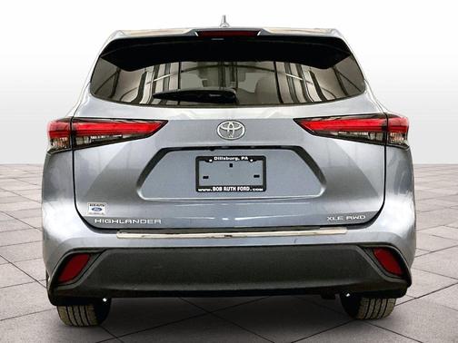 Moondust 2020 Toyota Highlander XLE