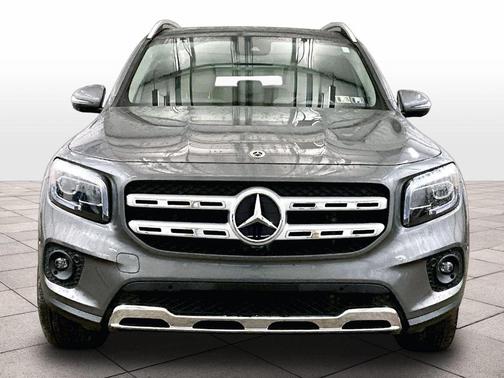 Metallic 2022 Mercedes-Benz GLB 250 Base 4MATIC