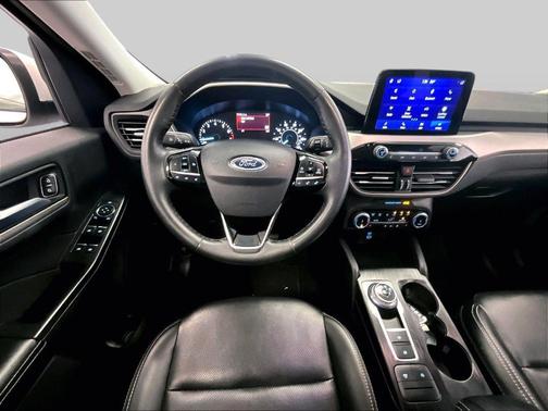 Oxford White 2022 Ford Escape SEL