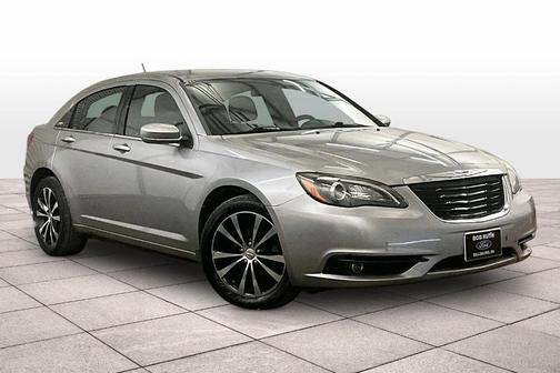 2013 Chrysler 200 Touring