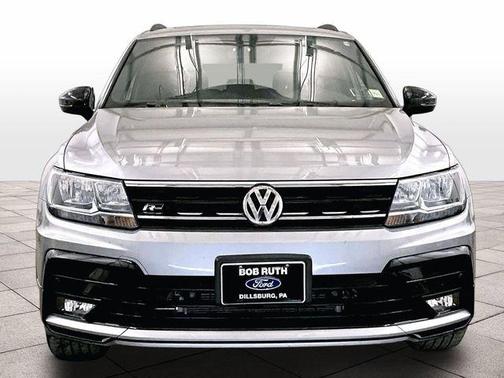 Pyrite Silver Metallic 2021 Volkswagen Tiguan 2.0T SE R-Line Black