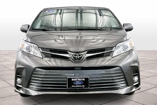 2020 Toyota Sienna XLE
