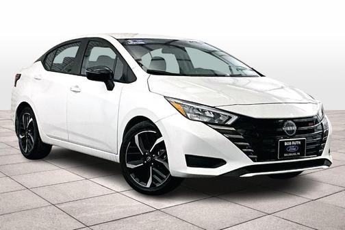 2023 Nissan Versa 1.6 SR
