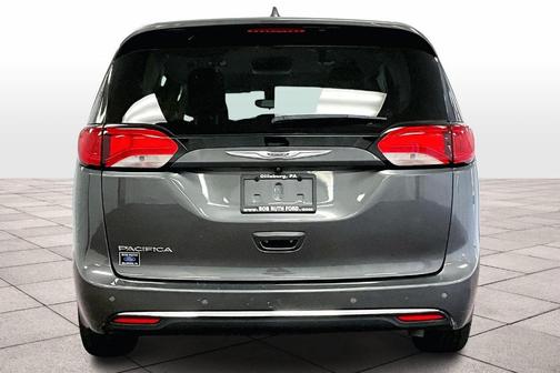 2018 Chrysler Pacifica Touring-L