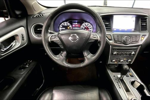 2019 Nissan Pathfinder SL