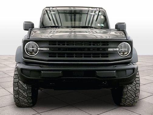 Carbonized Gray Metallic 2023 Ford Bronco