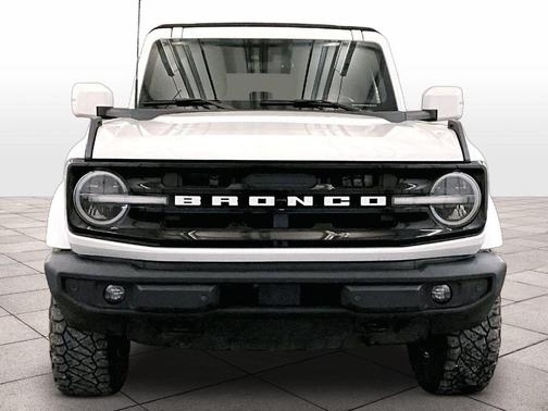 Oxford White 2021 Ford Bronco Outer Banks