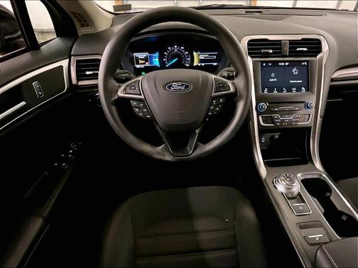 Shadow Black 2018 Ford Fusion SE