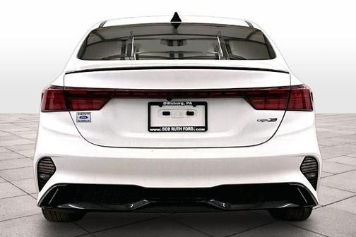 Snow White Pearl 2024 Kia Forte GT-Line