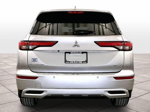 Alloy Silver Metallic 2022 Mitsubishi Outlander SE