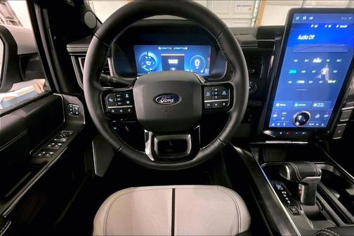 2025 Ford F-150 Lightning Platinum