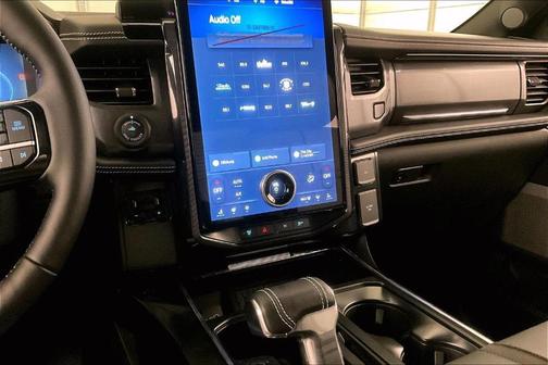 2025 Ford F-150 Lightning Platinum