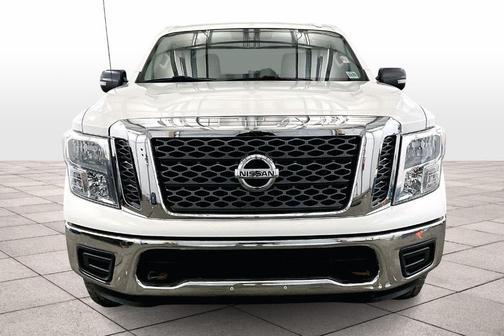 2018 Nissan Titan SV