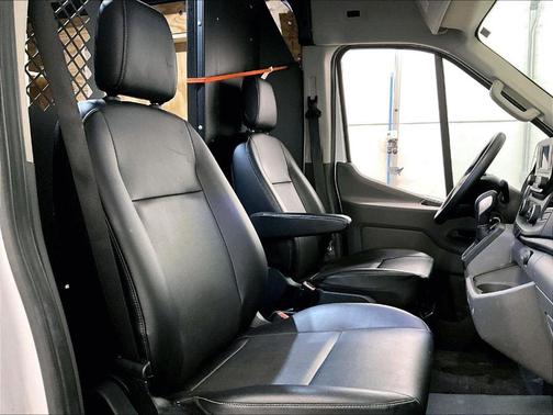 Oxford White 2023 Ford Transit-250 Base