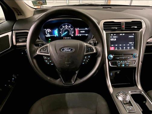 Blue 2018 Ford Fusion SE