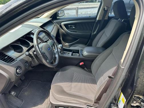 2010 Ford Taurus SEL