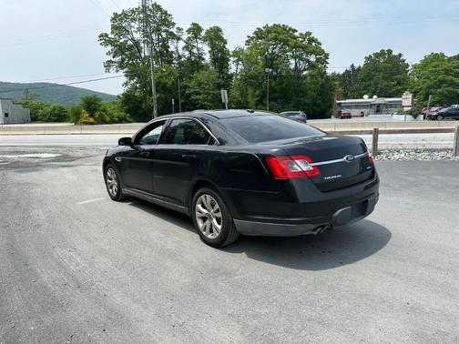 2010 Ford Taurus SEL