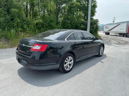 2010 Ford Taurus SEL