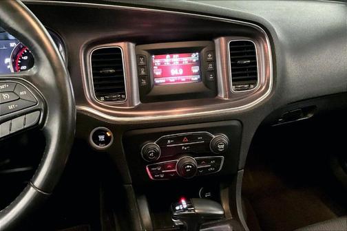 2016 Dodge Charger SE