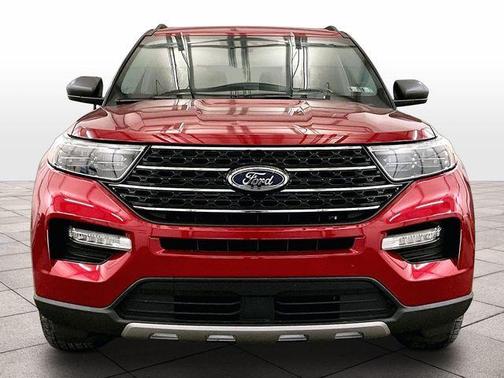 Rapid Red Metallic Tinted Clearcoat 2023 Ford Explorer XLT