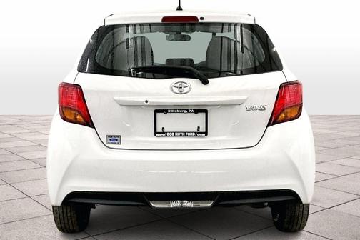 2016 Toyota Yaris LE