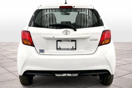 2016 Toyota Yaris LE