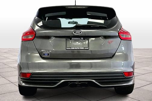 2018 Ford Focus ST Base