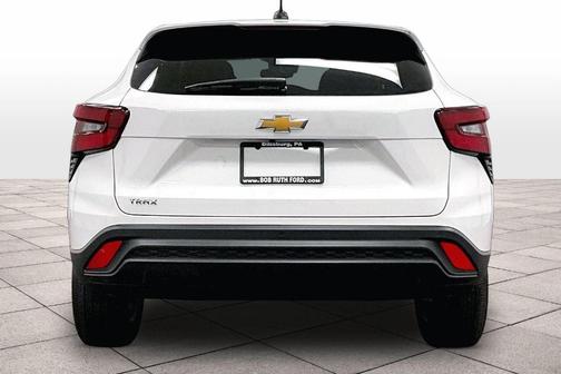Summit White 2025 Chevrolet Trax LS