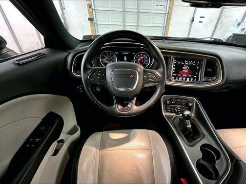 Granite Crystal Clearcoat Metallic 2016 Dodge Challenger R/T