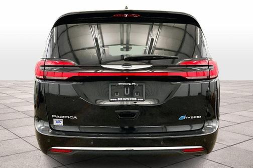 2022 Chrysler Pacifica Hybrid Limited