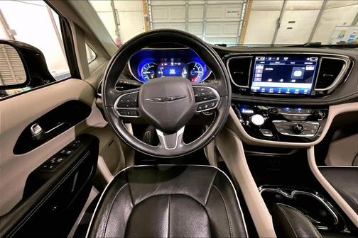 2022 Chrysler Pacifica Hybrid Limited