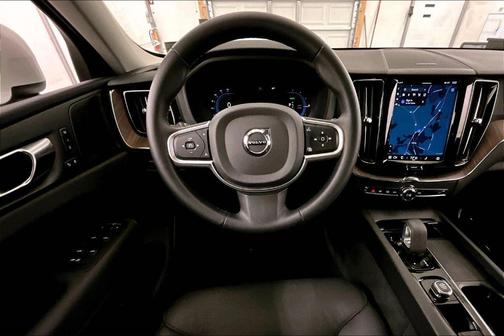 2022 Volvo XC60 Recharge Plug-In Hybrid T8 Inscription Expression Extended Range